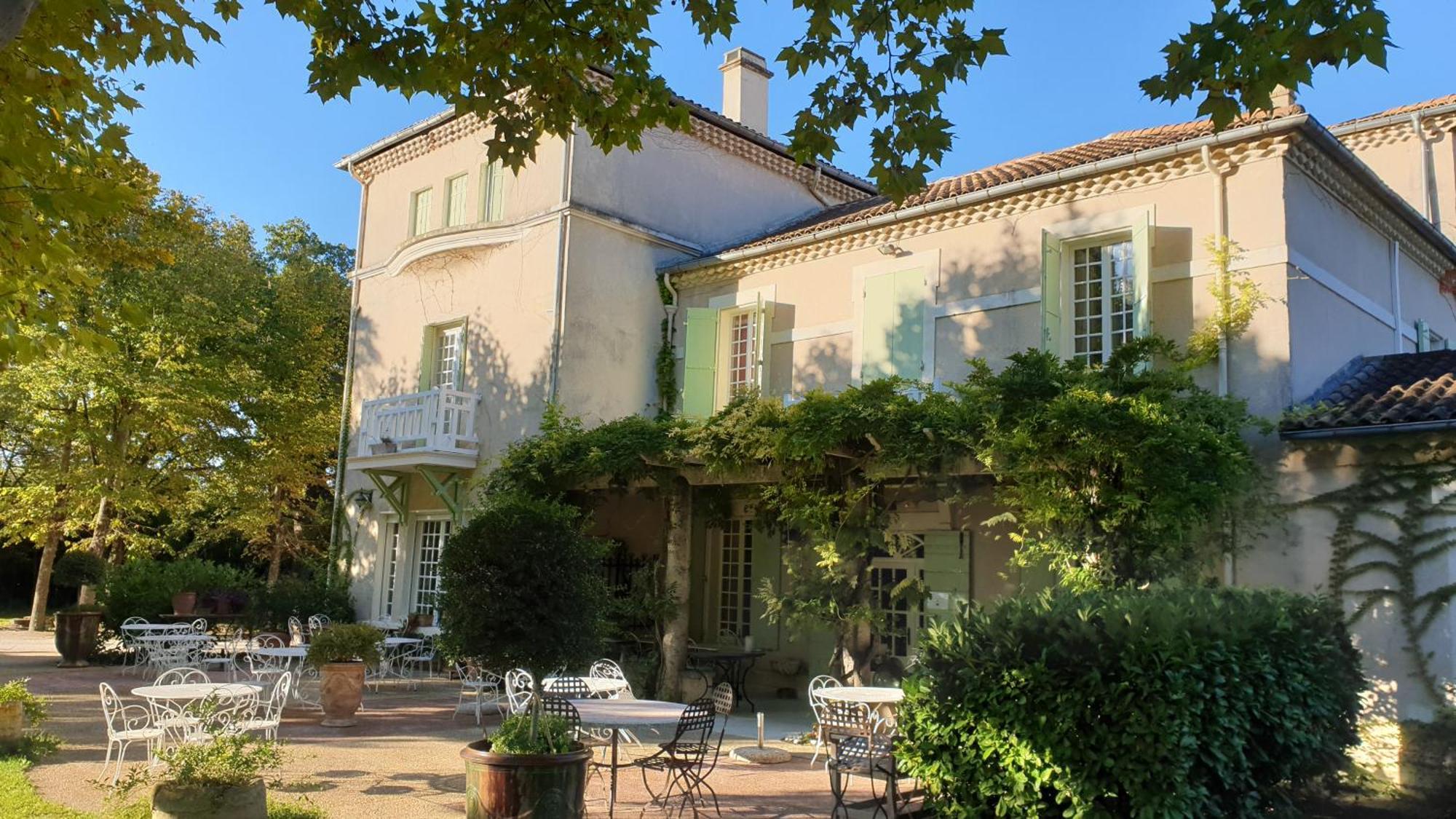 Demeures Et Chateaux Hotel L'Hermitage Pernes-les-Fontaines Bagian luar foto