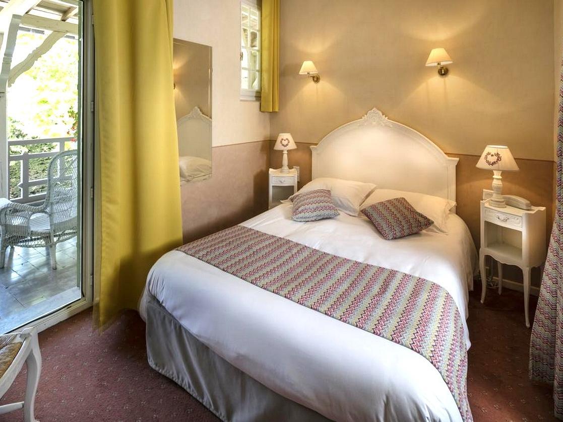 Demeures Et Chateaux Hotel L'Hermitage Pernes-les-Fontaines Bagian luar foto