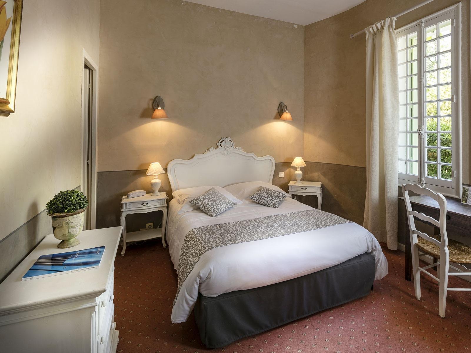 Demeures Et Chateaux Hotel L'Hermitage Pernes-les-Fontaines Bagian luar foto