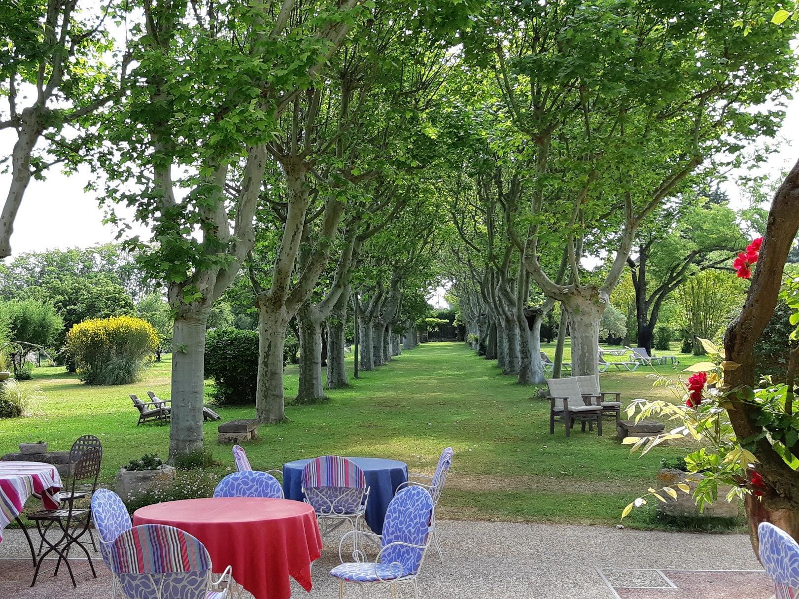 Demeures Et Chateaux Hotel L'Hermitage Pernes-les-Fontaines Bagian luar foto