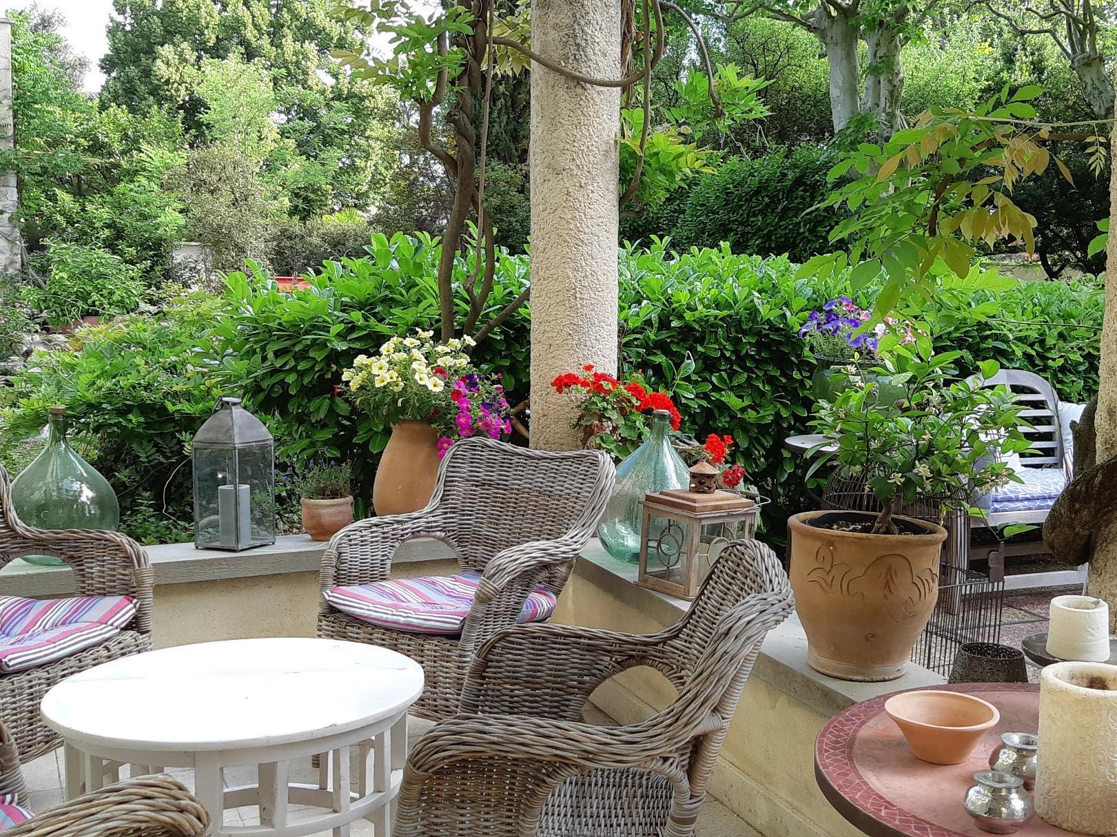 Demeures Et Chateaux Hotel L'Hermitage Pernes-les-Fontaines Bagian luar foto