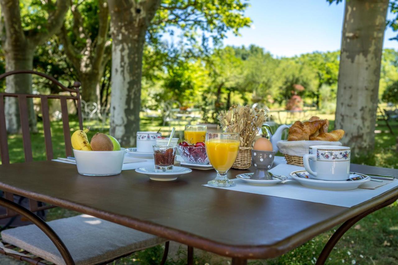 Demeures Et Chateaux Hotel L'Hermitage Pernes-les-Fontaines Bagian luar foto