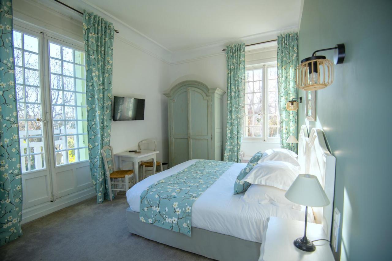 Demeures Et Chateaux Hotel L'Hermitage Pernes-les-Fontaines Bagian luar foto