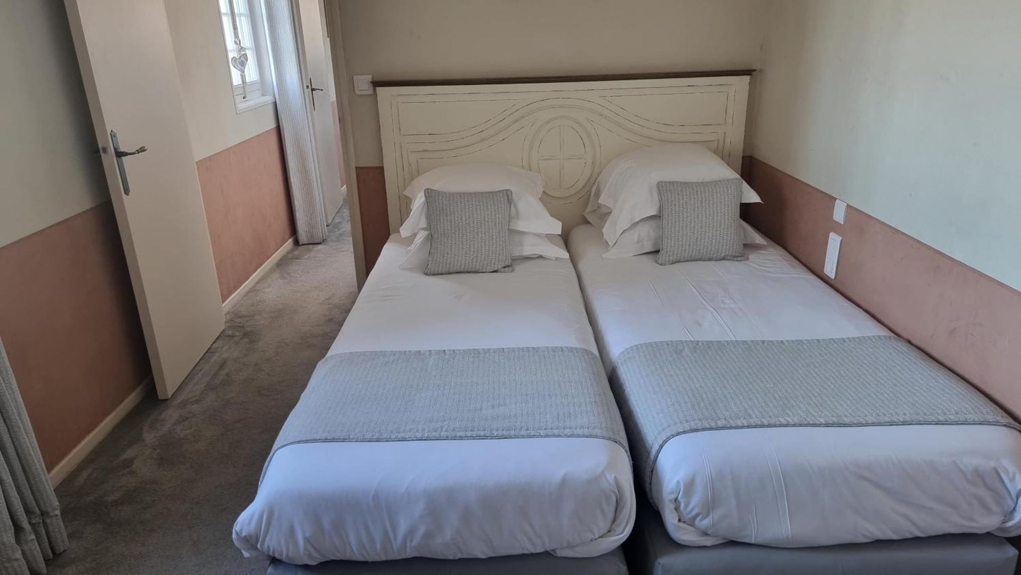 Demeures Et Chateaux Hotel L'Hermitage Pernes-les-Fontaines Bagian luar foto